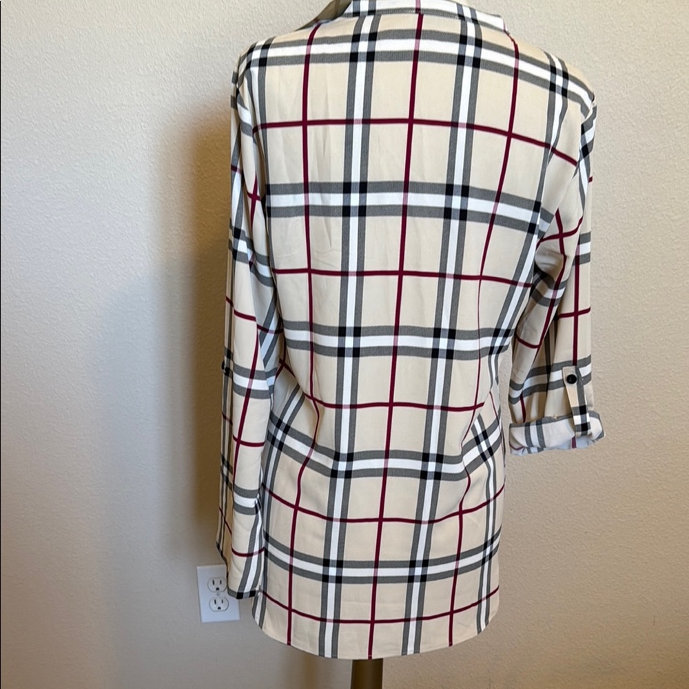 *NWT - TIMESON 100% POLYESTER TOP ( sz med) - Picture 5 of 7